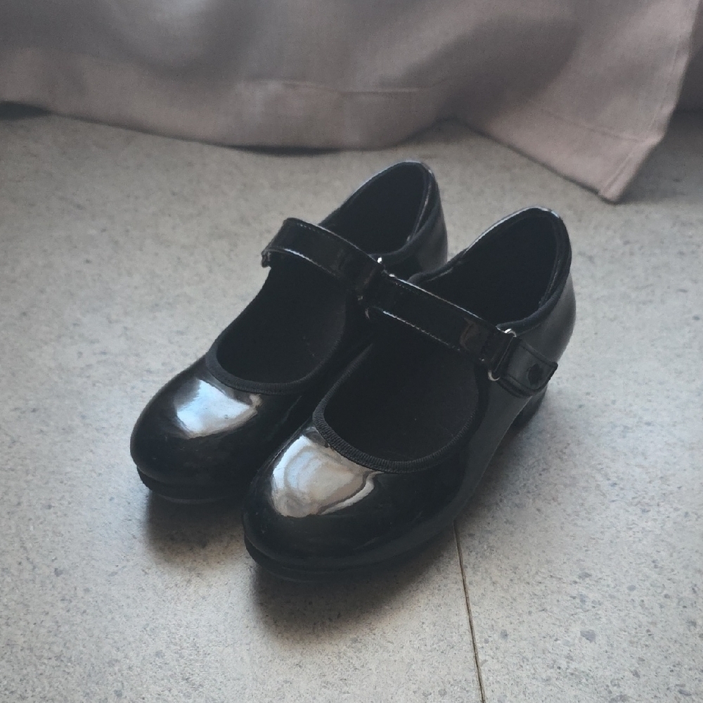 Black Tap Shpes